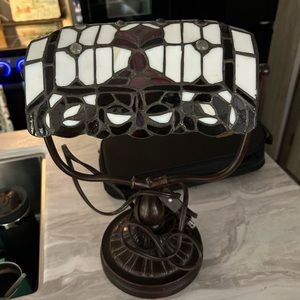 Tiffany style stained glass bankers lamp